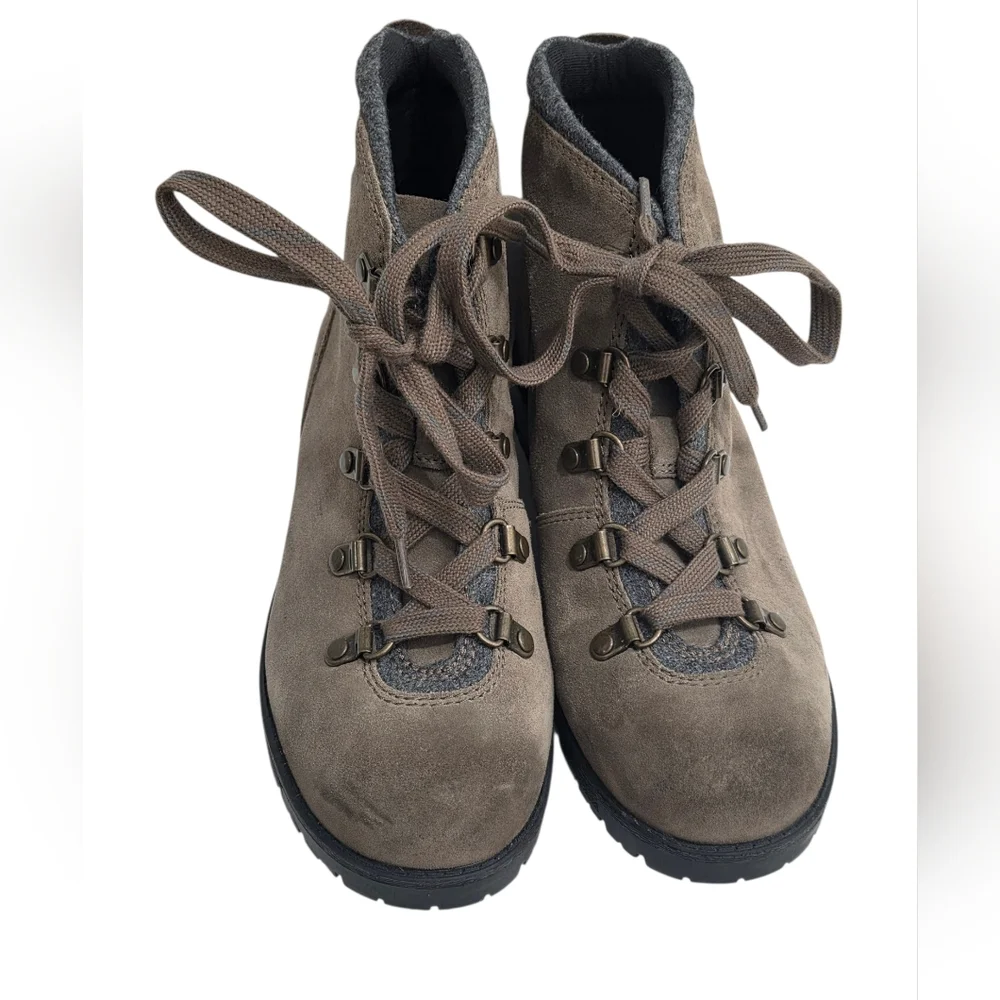 Clarks Women's Faralyn Alpha Blue Grey Suede Lace Up Hiking Boots Size 7